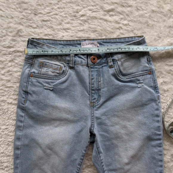 Classic High Rise Light Wash Skinny Jeans - Picture 6 of 8